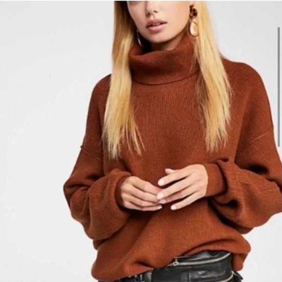Free People Sweaters - SOLD Free People Softly Structured Sweater Tunic